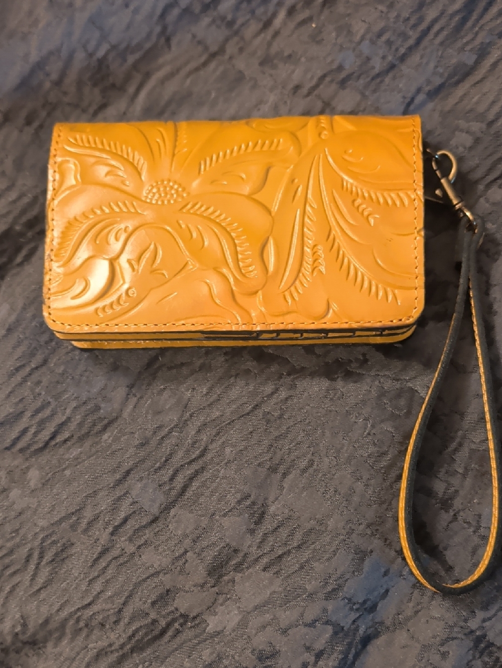 Patricia Nash Koumi Burnished Tooled Leather Zip Around Wallet in Mango - Picture 10 of 16